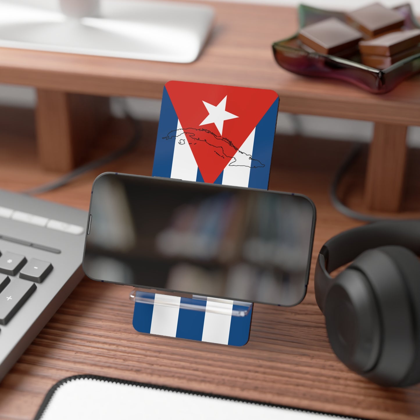 Phone Stand Cuban Flag & Map Design